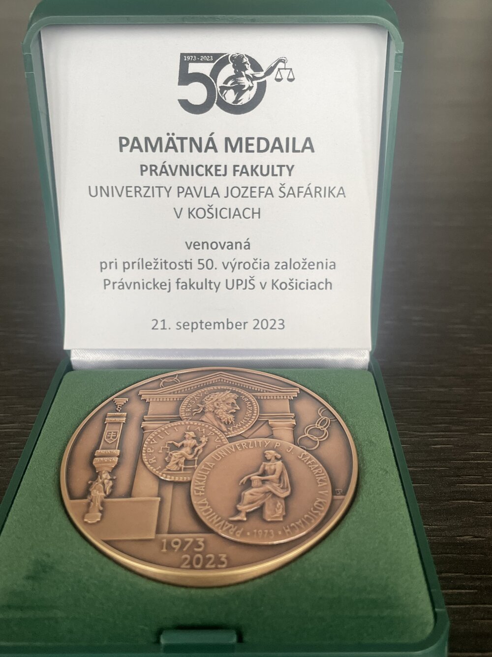 PFUPJS_pam_medaila.jpg - popis k obrázku nebol zadaný
